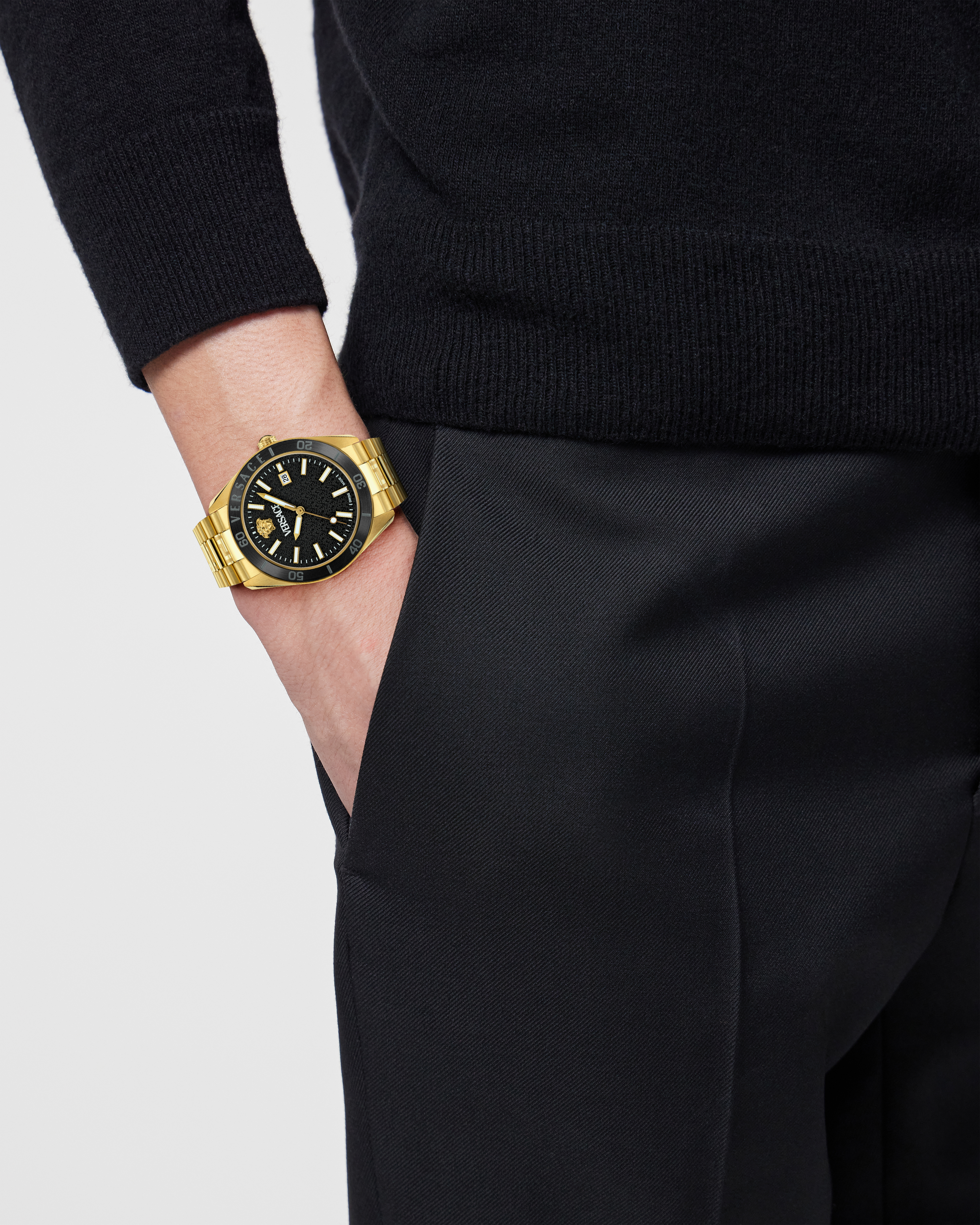 Pre-owned Versace Gold Mens Analogue Watch V-dome Ve8e00624